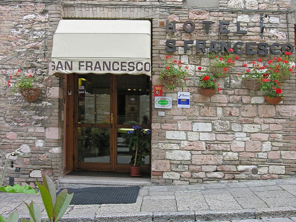 Hotel San Francesco อัสซิซี ภายนอก รูปภาพ